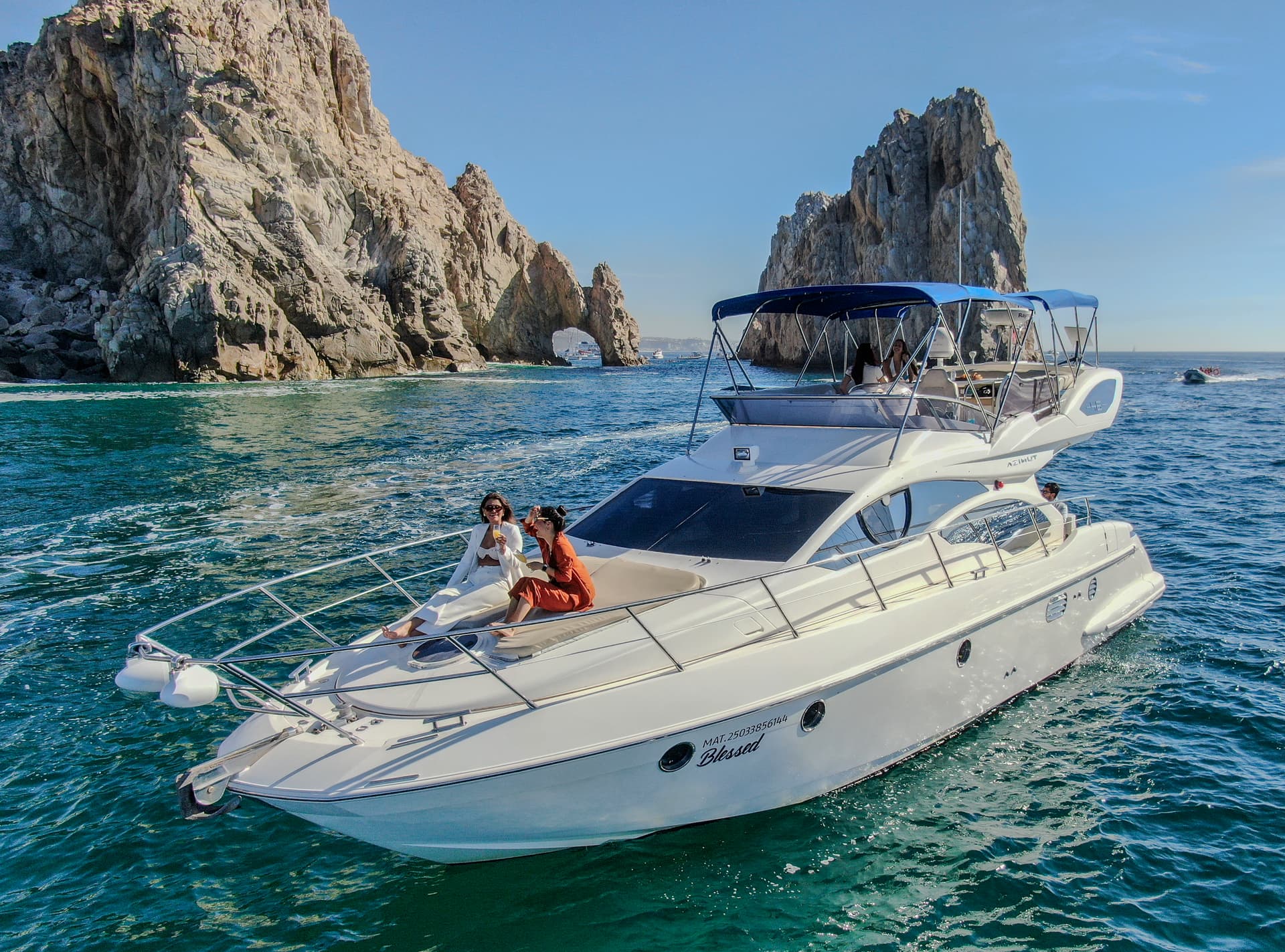 Azimut 46ft — yacht charter in Cabo San Lucas — photo 3