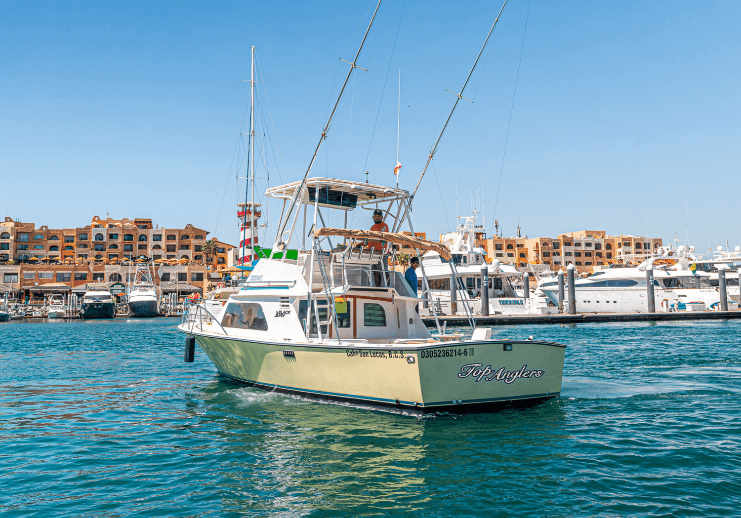 32ft Blackfin sportfishing boat in Cabo San Lucas