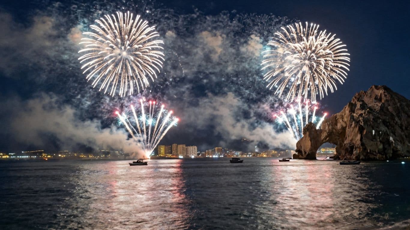 Where to Watch NYE Fireworks in Cabo 2025