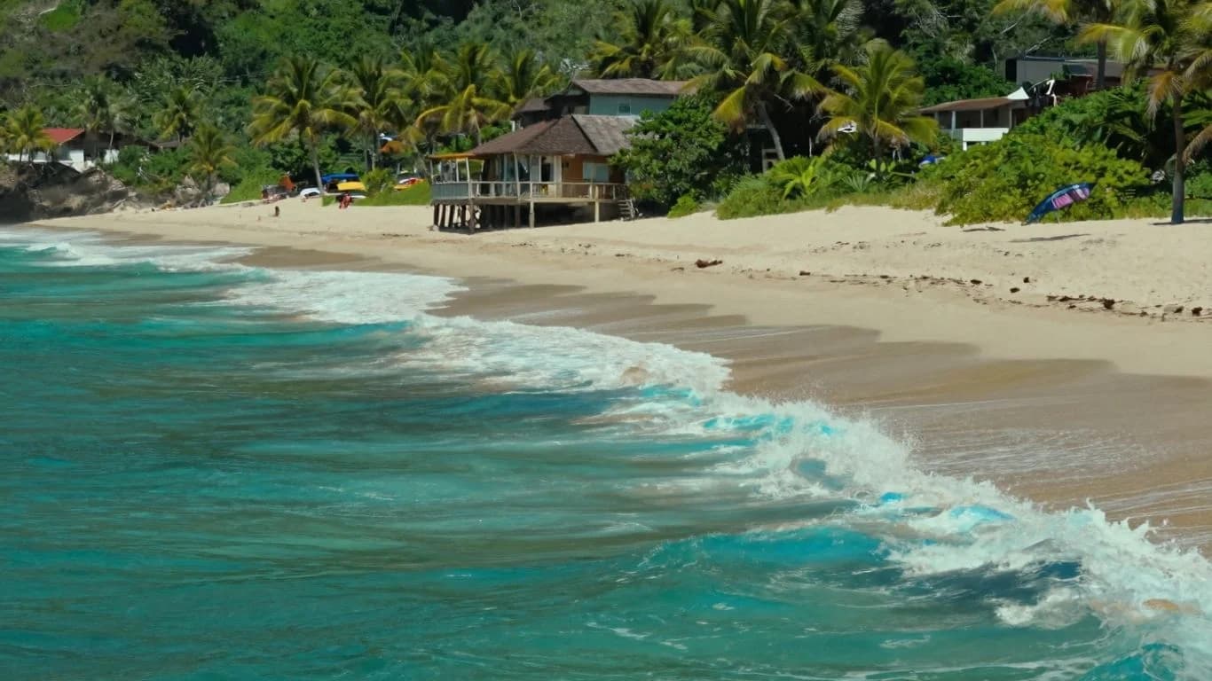 Cabo vs Cancun: Which Mexican Beach Destination to Choose?