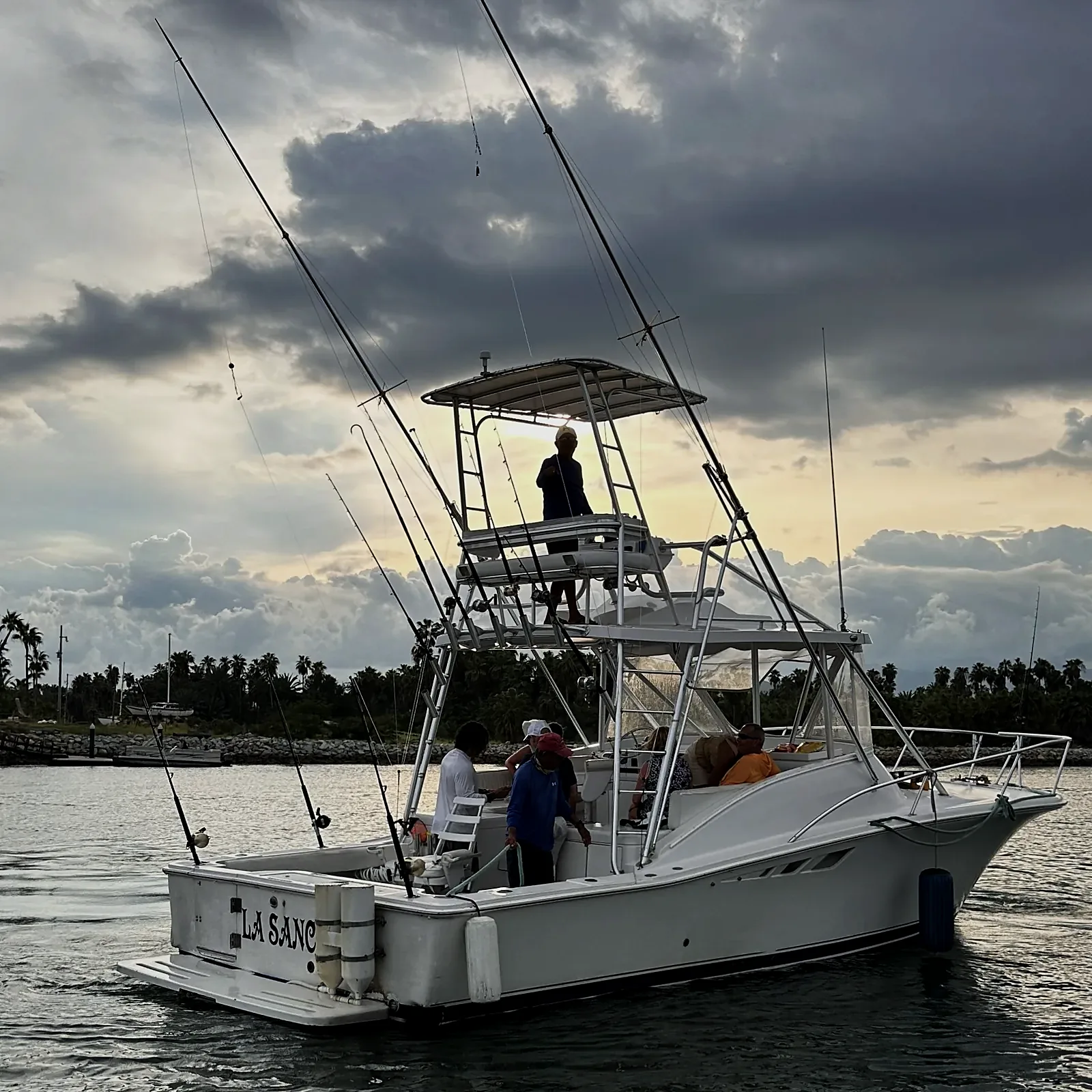 33ft Luhrs Top Cruiser, pesca deportiva en San José del Cabo