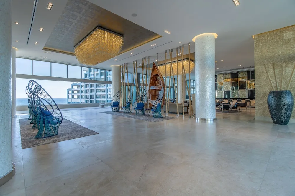 Garza Blanca Resort & Spa, a resort in The Corridor