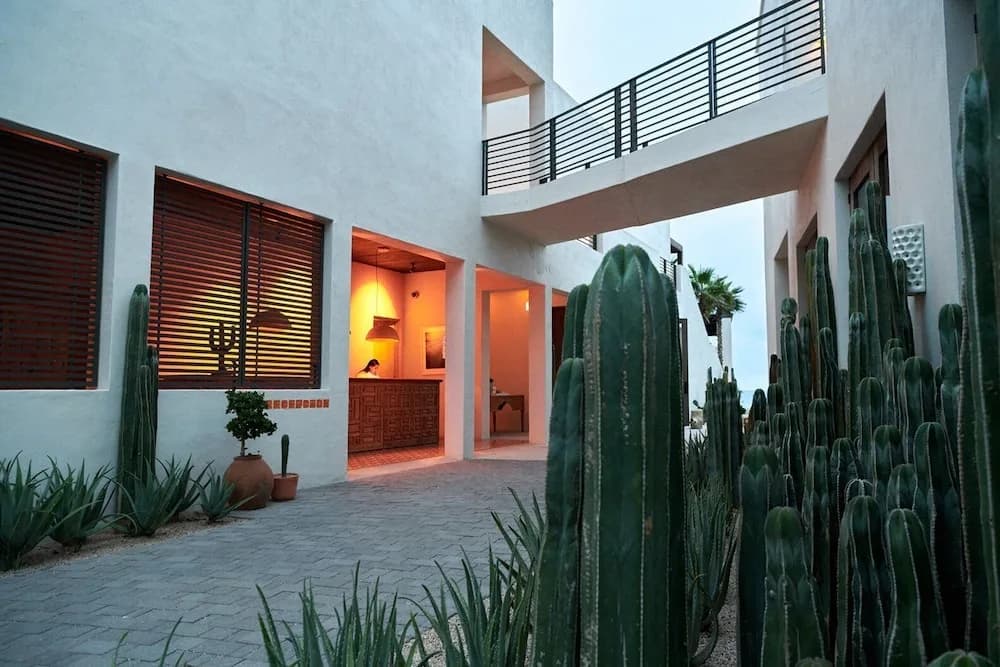 Oceanfront luxury resort in Los Cabos