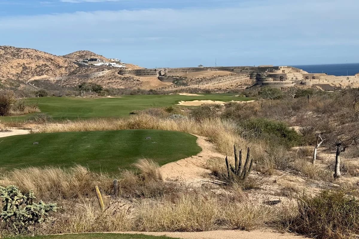 Desert golf course with ocean views in the Los Cabos corridor