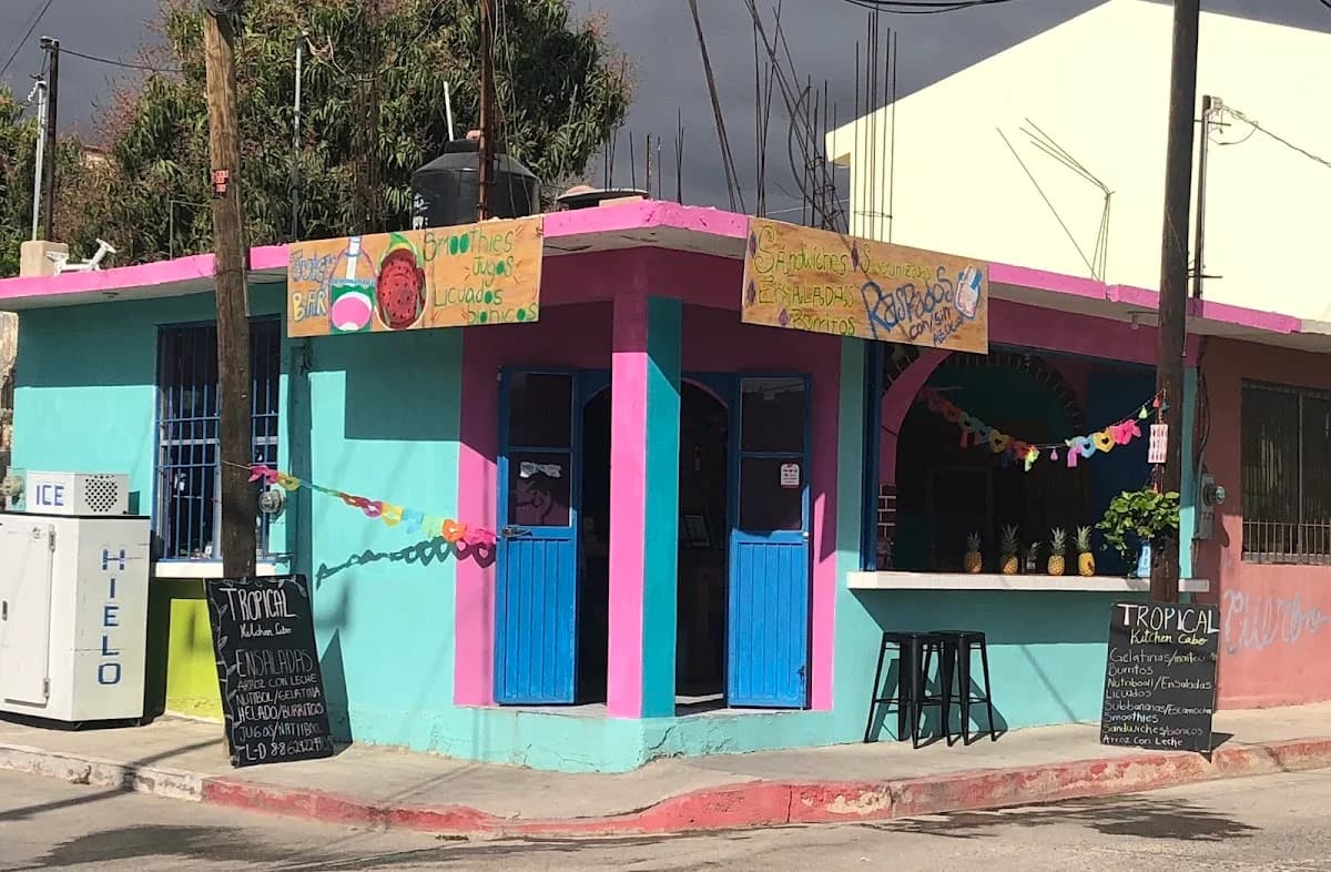 Tropical Kitchen Cabo