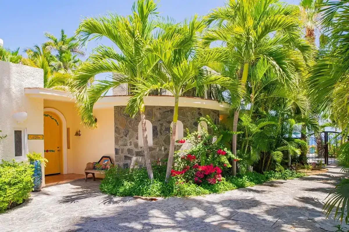 Luxury Cabo home interior and grounds 1