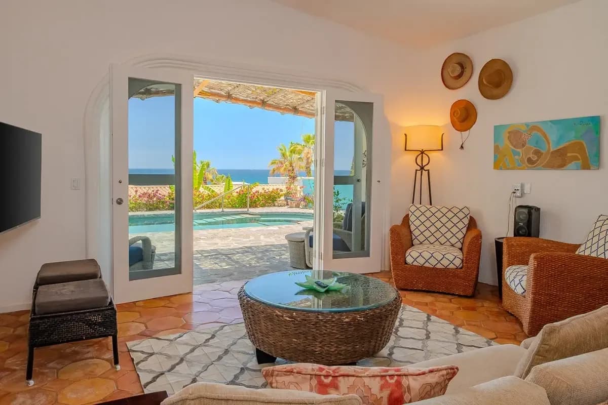 Luxury Cabo home interior and grounds 3