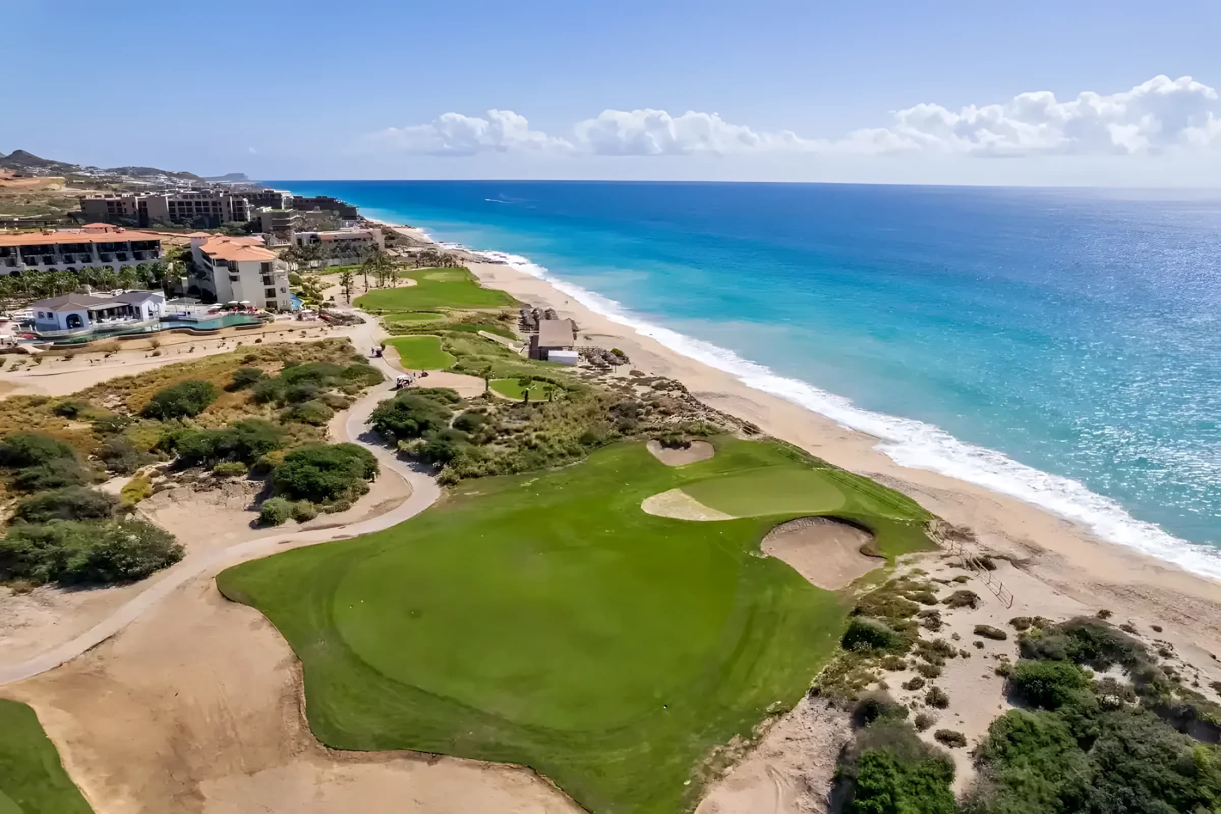 Los 5 Mejores Campos de Golf en Los Cabos (y Quién Puede Jugarlos)
