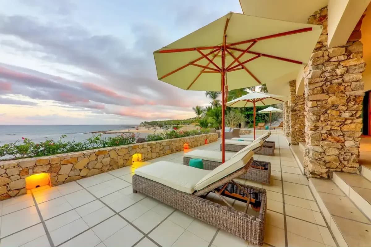 Villa Magnolia — Oceanfront Estate