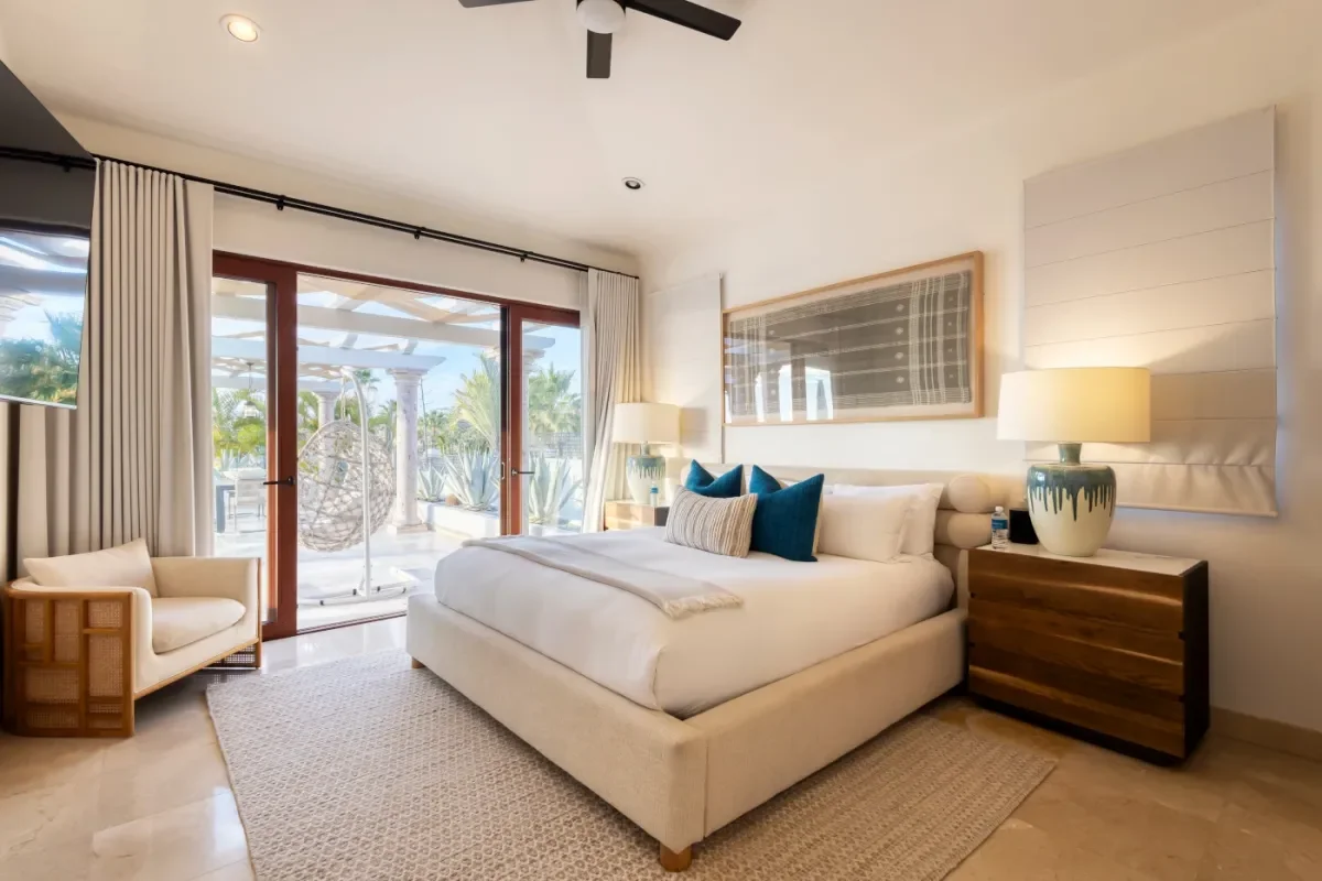 A luxury home overlooking the sea in Los Cabos
