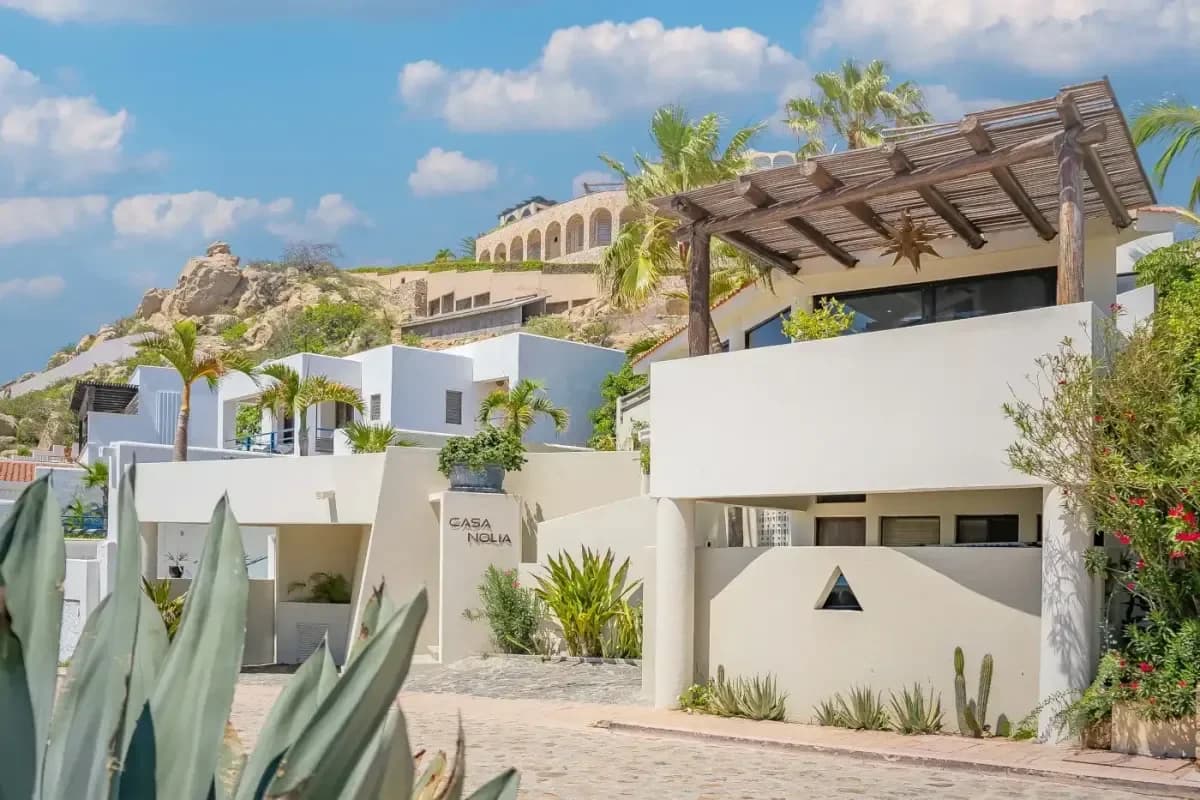 A luxury home overlooking the sea in Los Cabos