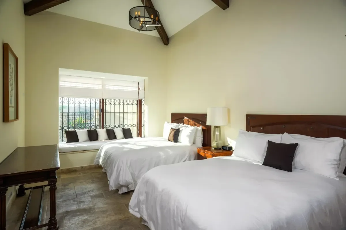 Luxury Cabo home interior and grounds 3