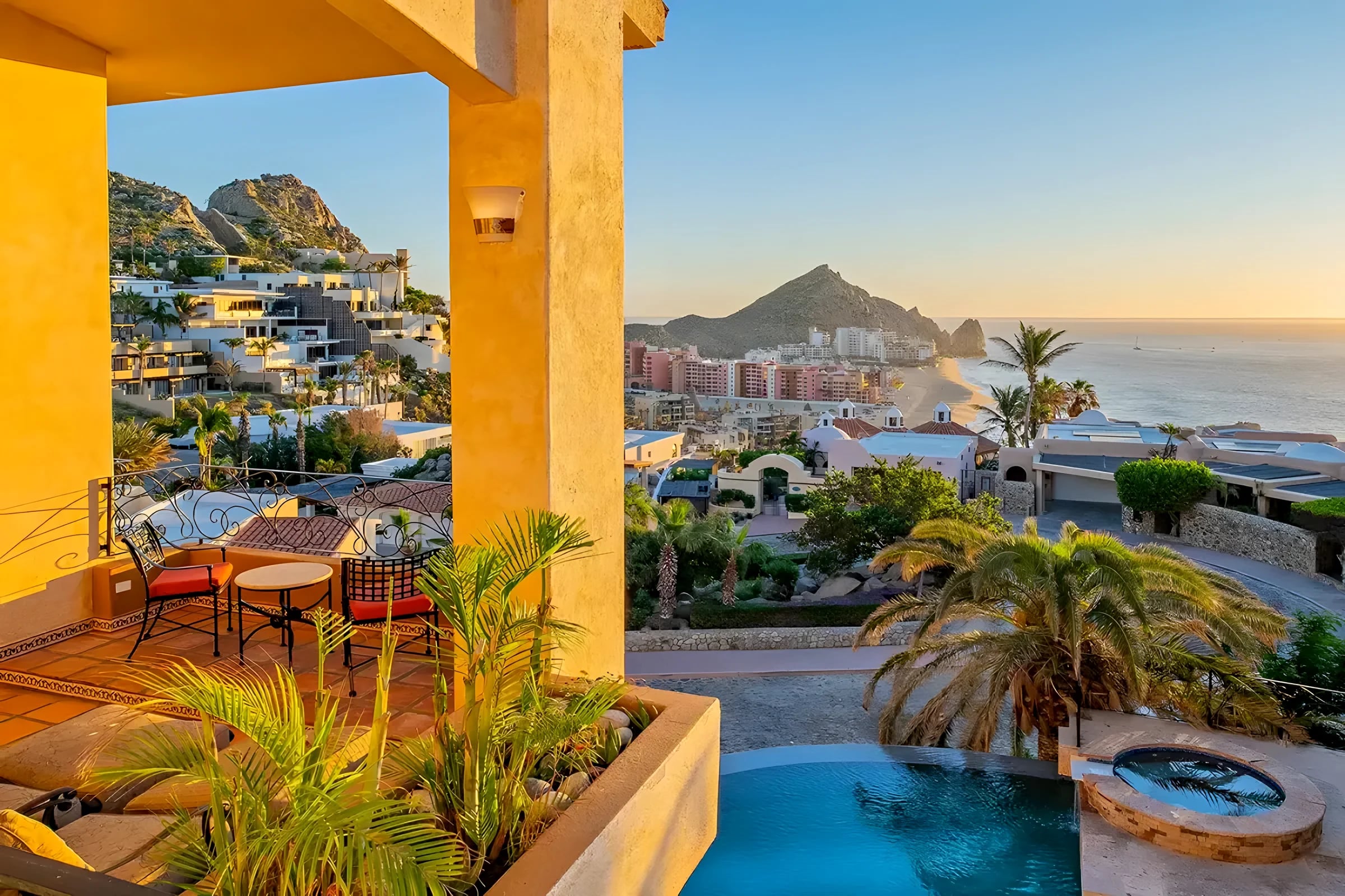 Sunrise Villa, a 8-bedroom villa in Pedregal Pacific
