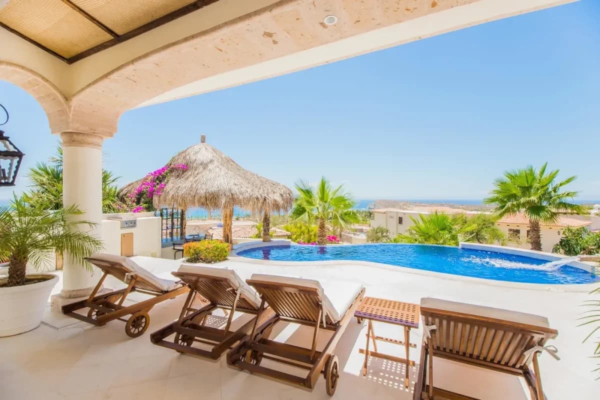 Best Private Transportation in Cabo: Companies & Prices