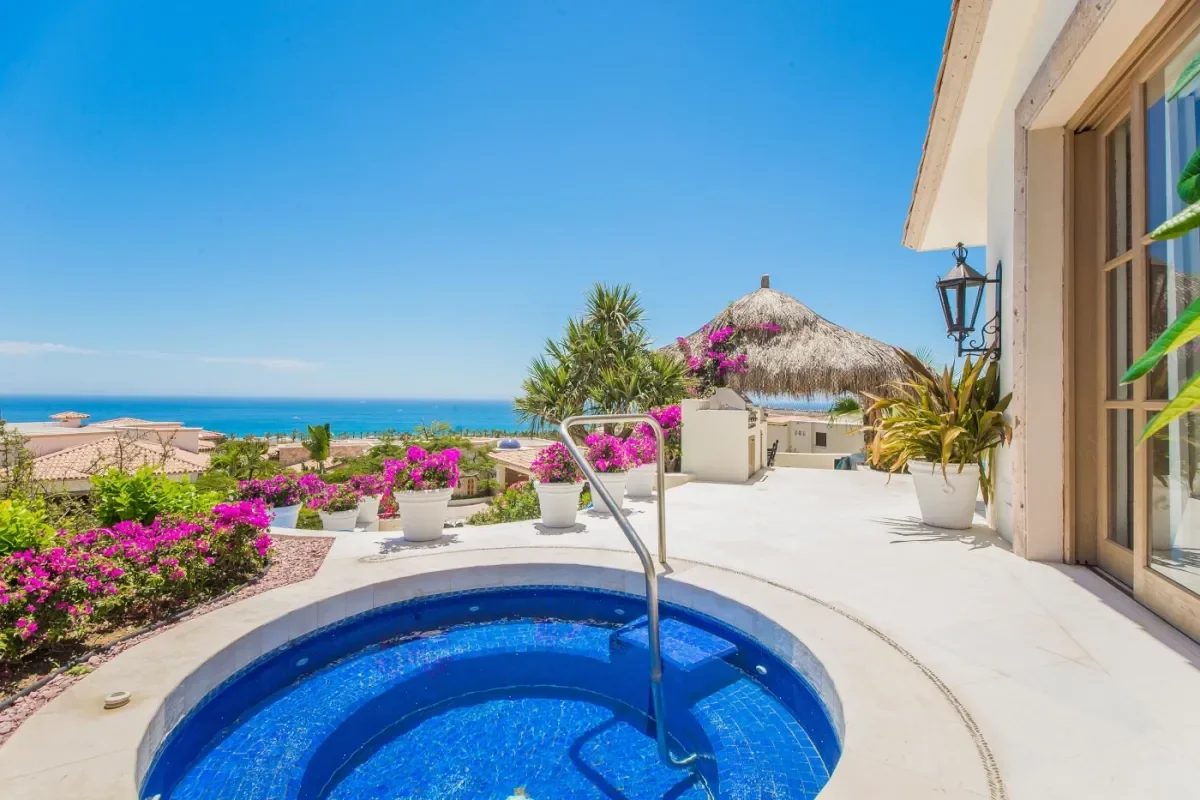 Hot tub 2 at Villa Buena Vida with ocean view and palapa in Cabo Del Sol
