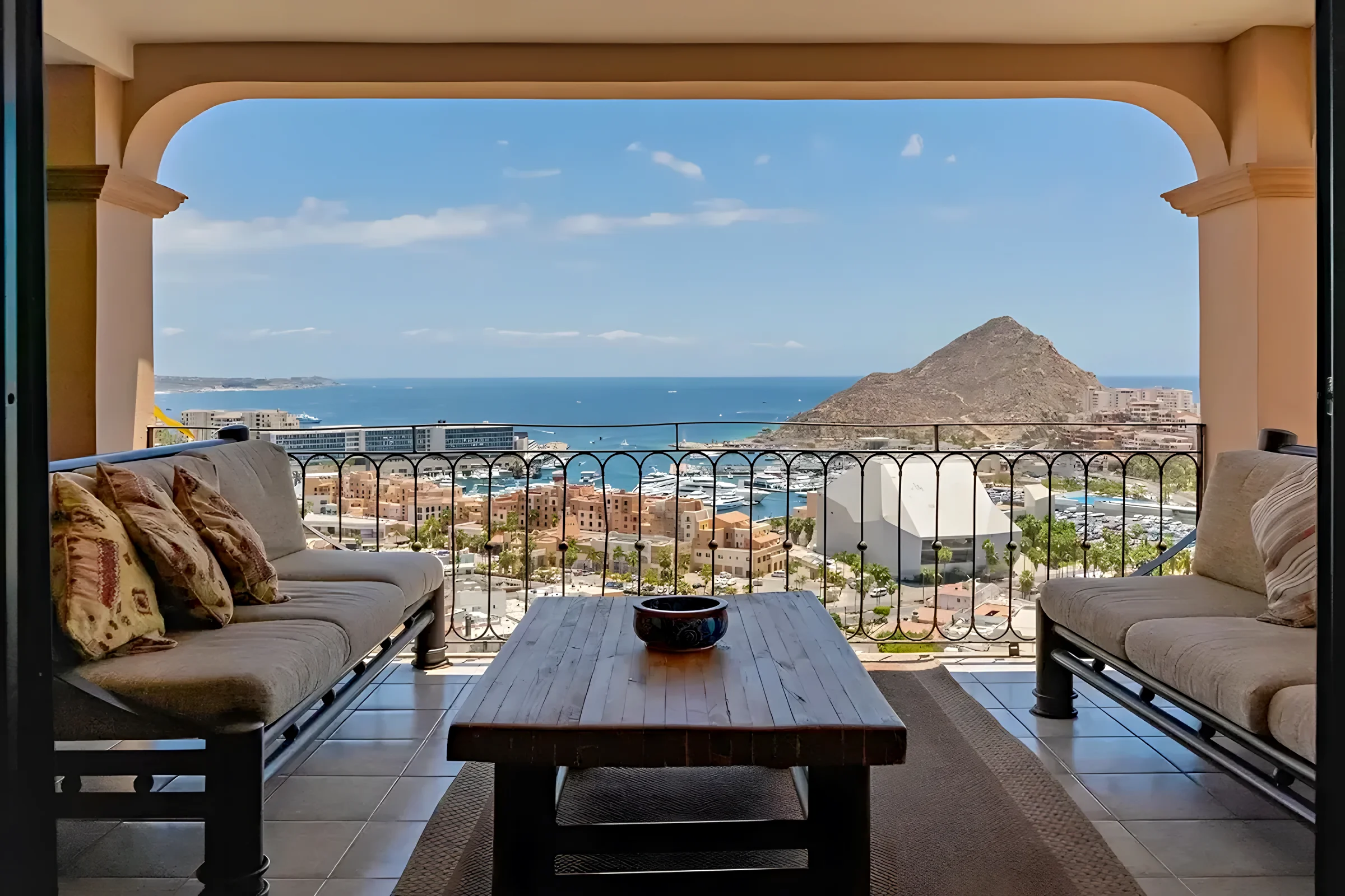 Foto 2 de Villa California, villa de 5 recámaras en Pedregal Bay