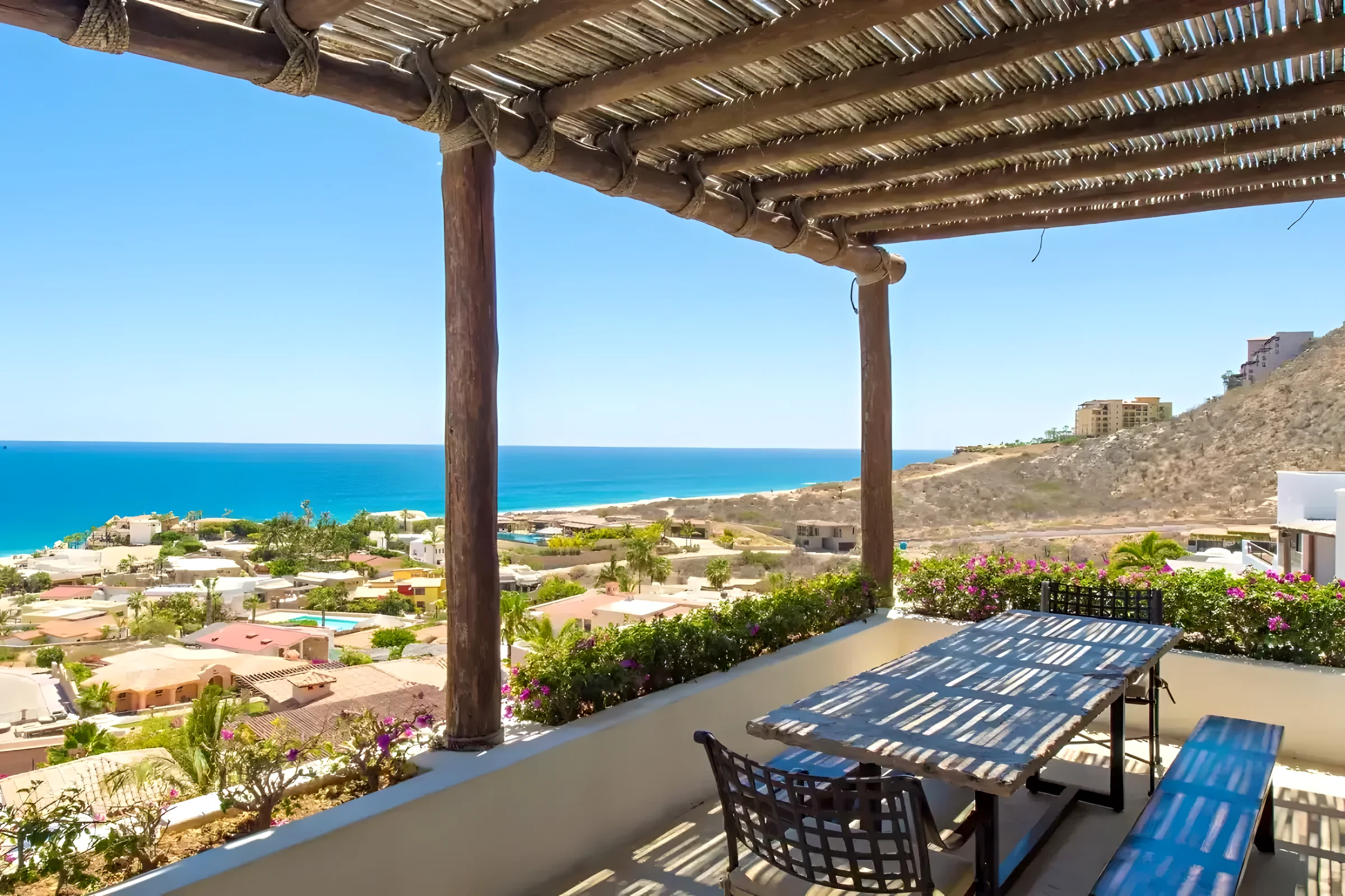 Foto 3 de Villa Cerca Del Cielo, villa de 6 recámaras en Pedregal Pacific