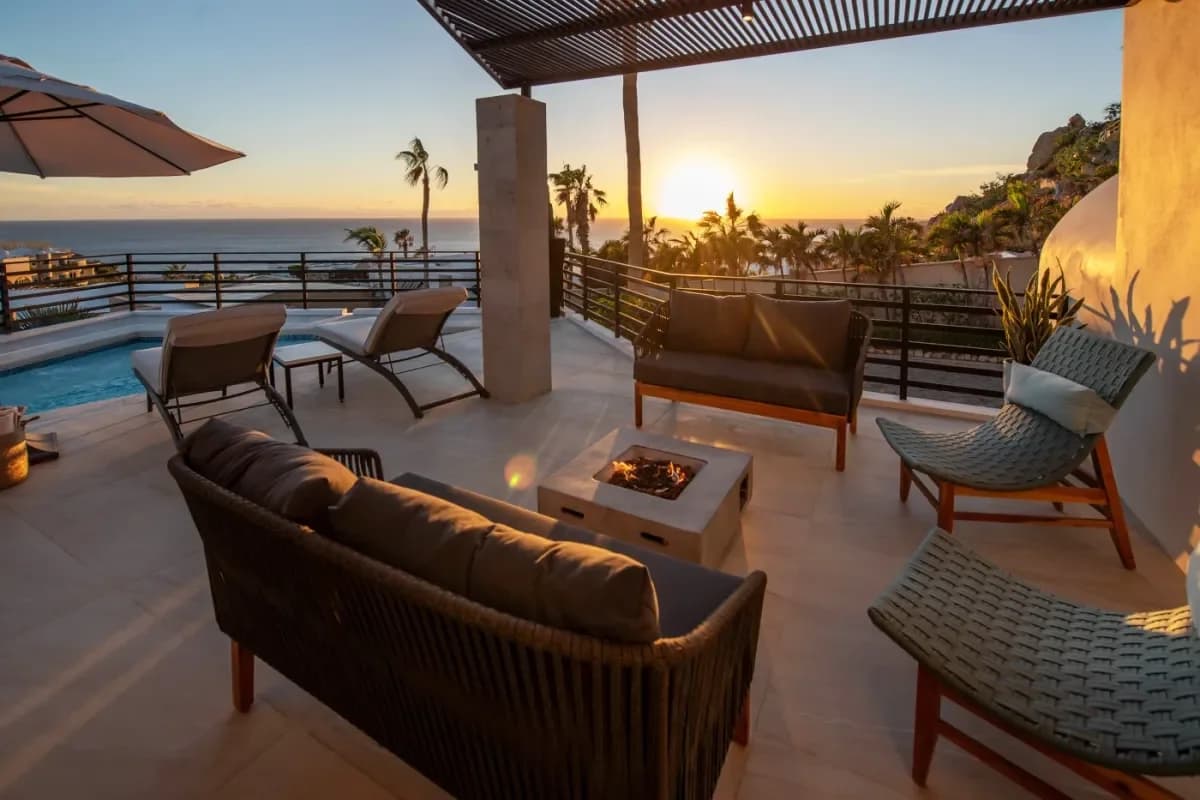 Beachfront Estate — Maravilla