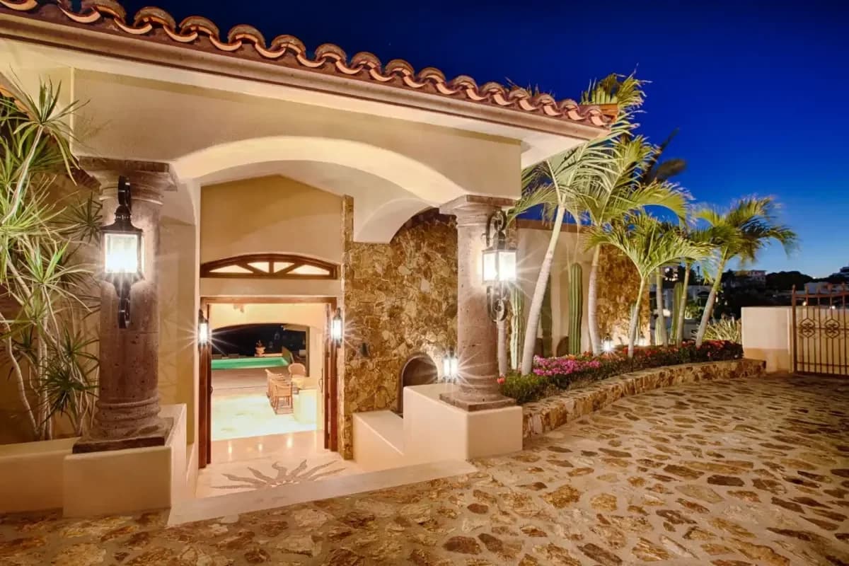 Casa Pacifica — Cliffside Compound