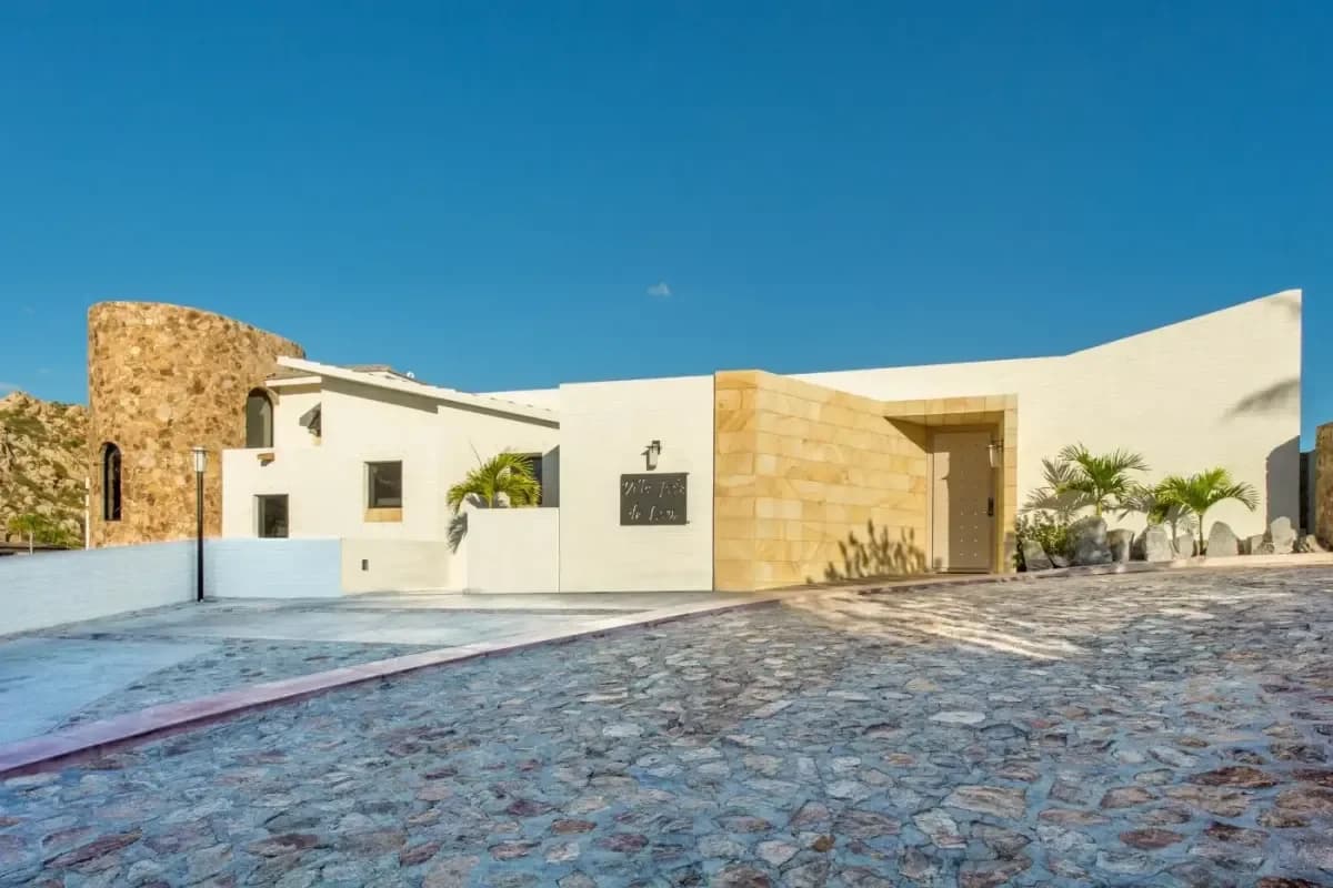 Luxury Cabo home interior and grounds 1