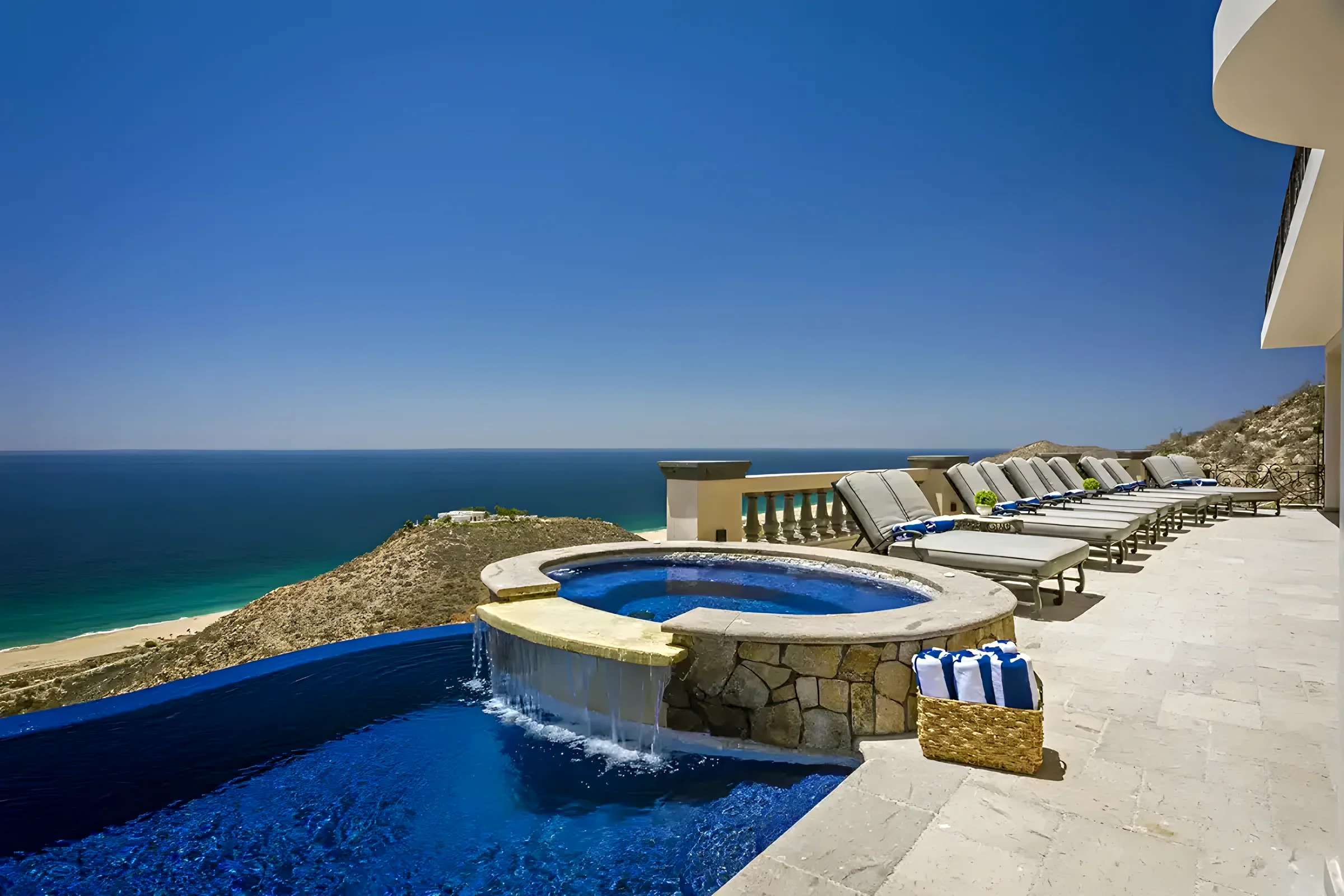 Foto 6 de Villa Maria Bonita, villa de 10 recámaras en Pedregal Pacific