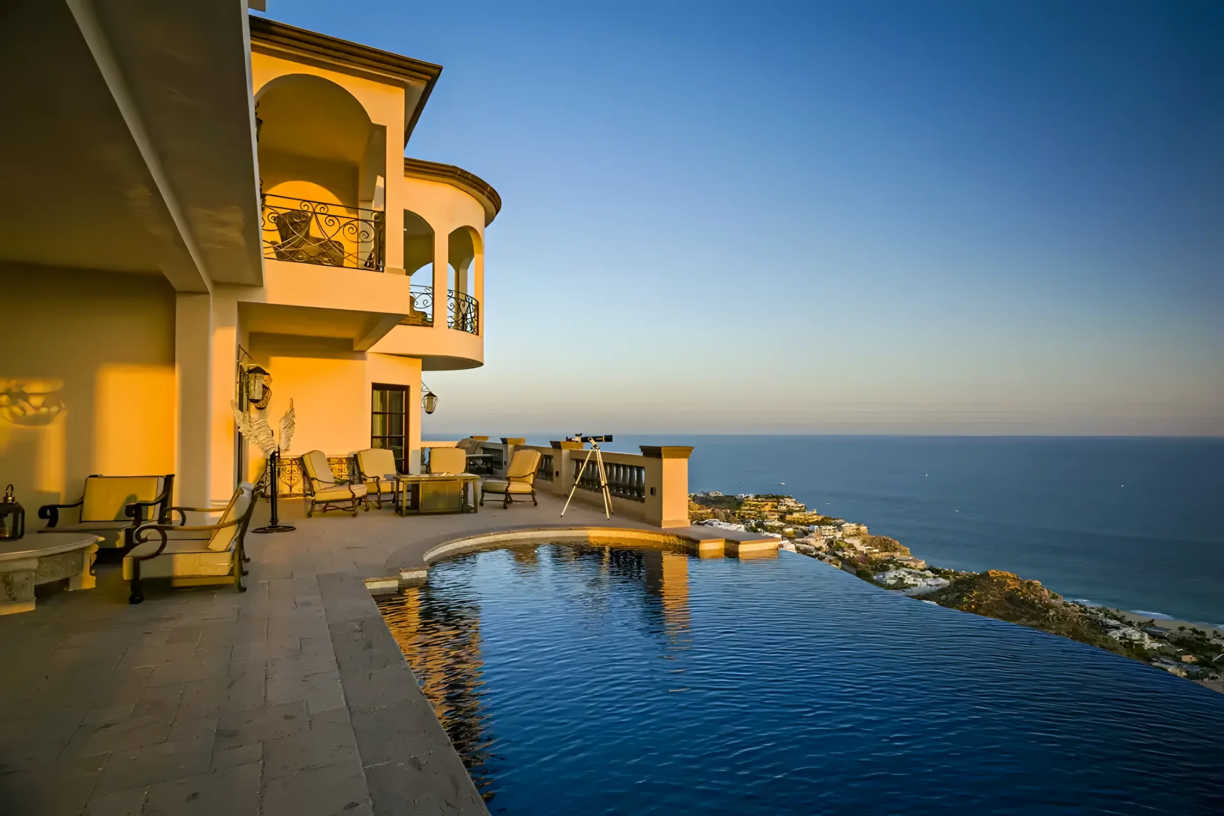 Foto 3 de Villa Maria Bonita, villa de 10 recámaras en Pedregal Pacific