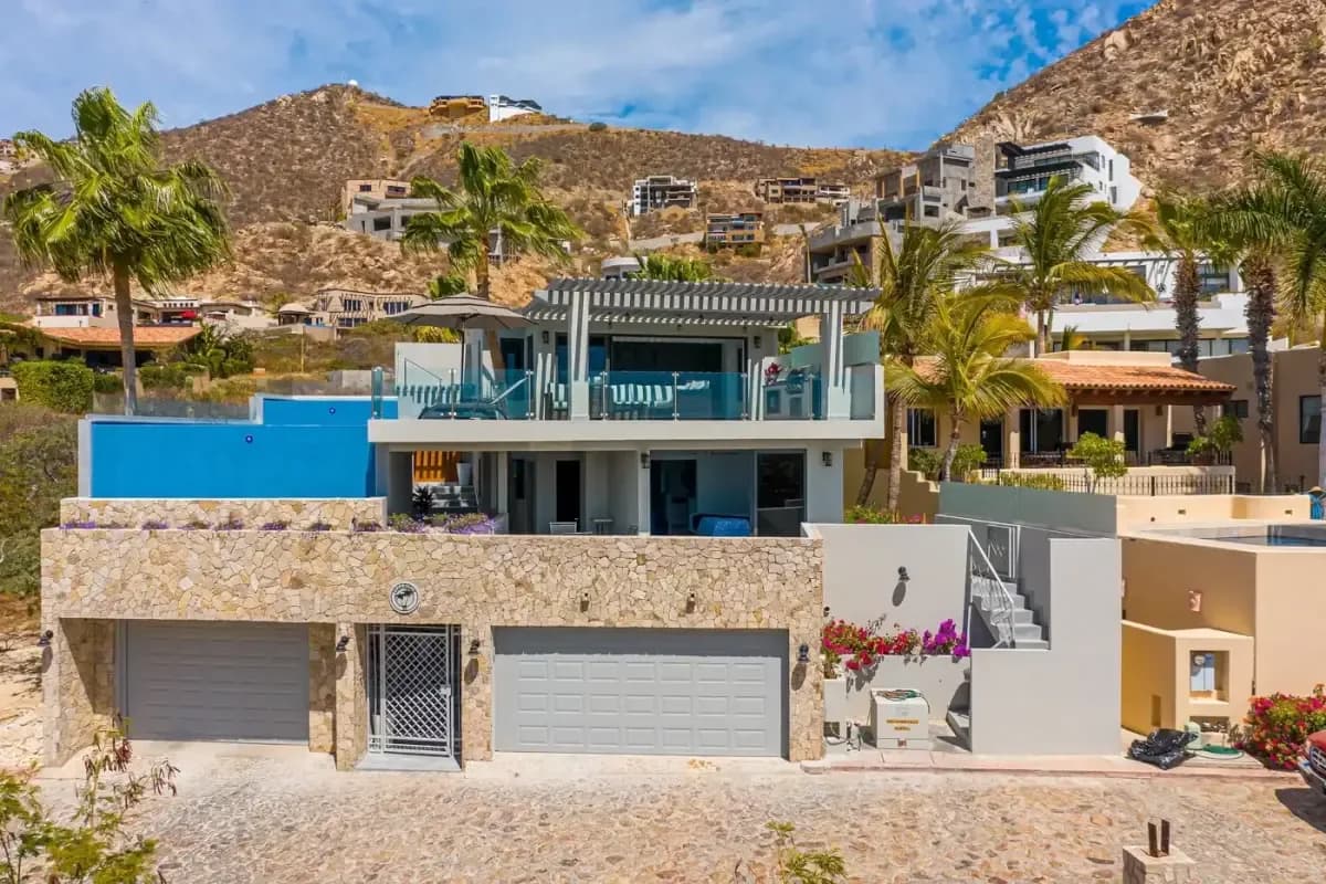 Tu Guía 2026 de Playas en Cabo San Lucas con Palapas