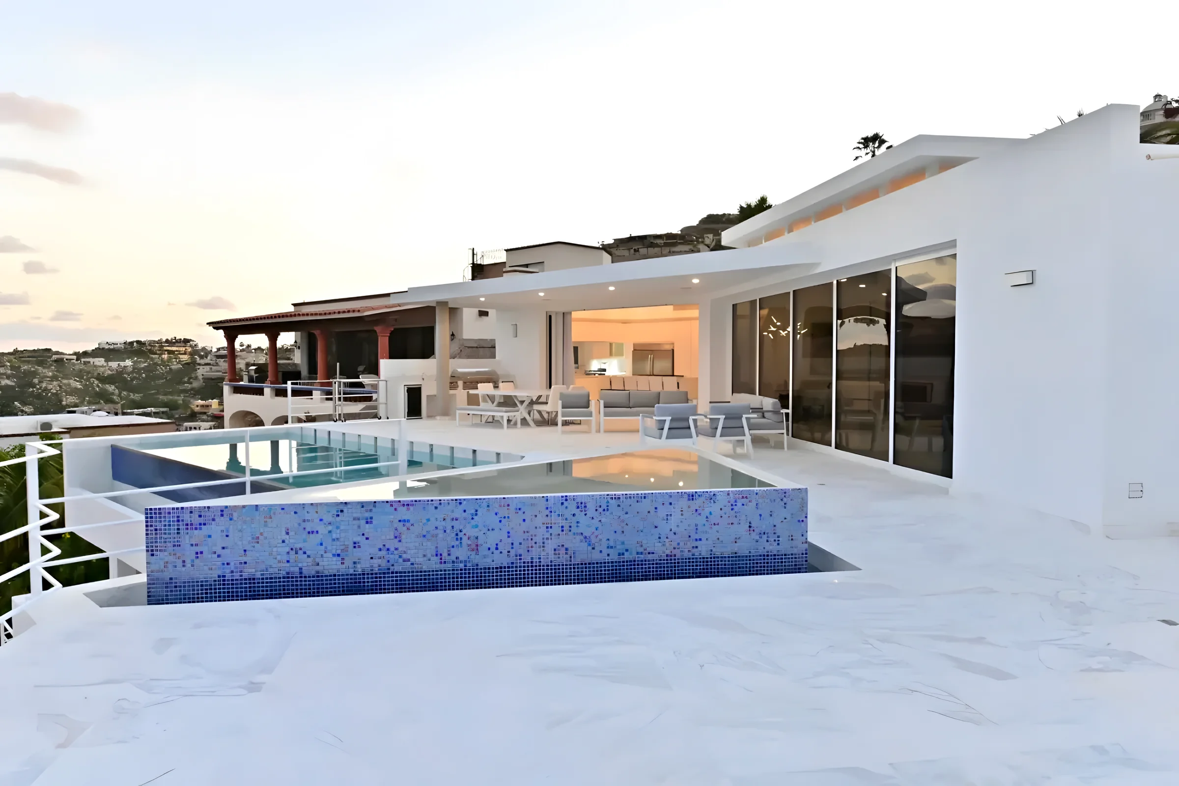 Foto 2 de Villa Tanzanita De Law, villa de 9 recámaras en Pedregal Bay
