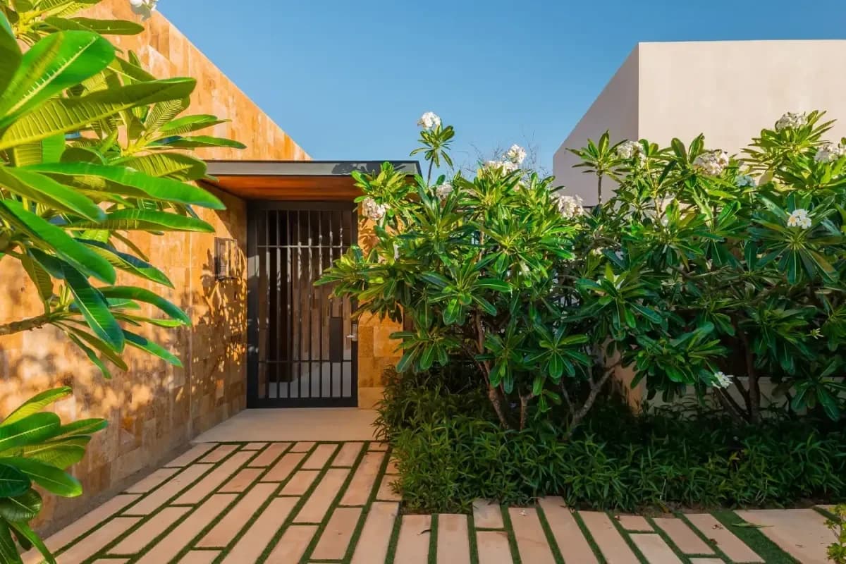 Your 2026 Guide to Finding Cabo Condos for Sale Near the Beach