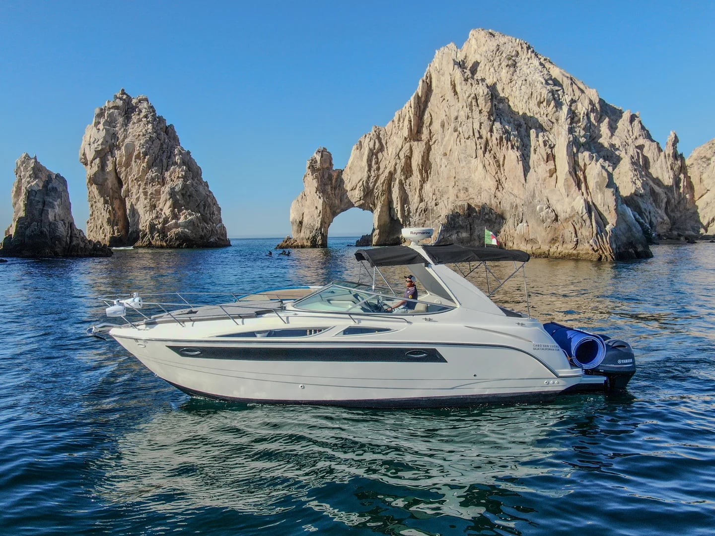 Bayliner 35ft - yacht charter in Cabo San Lucas