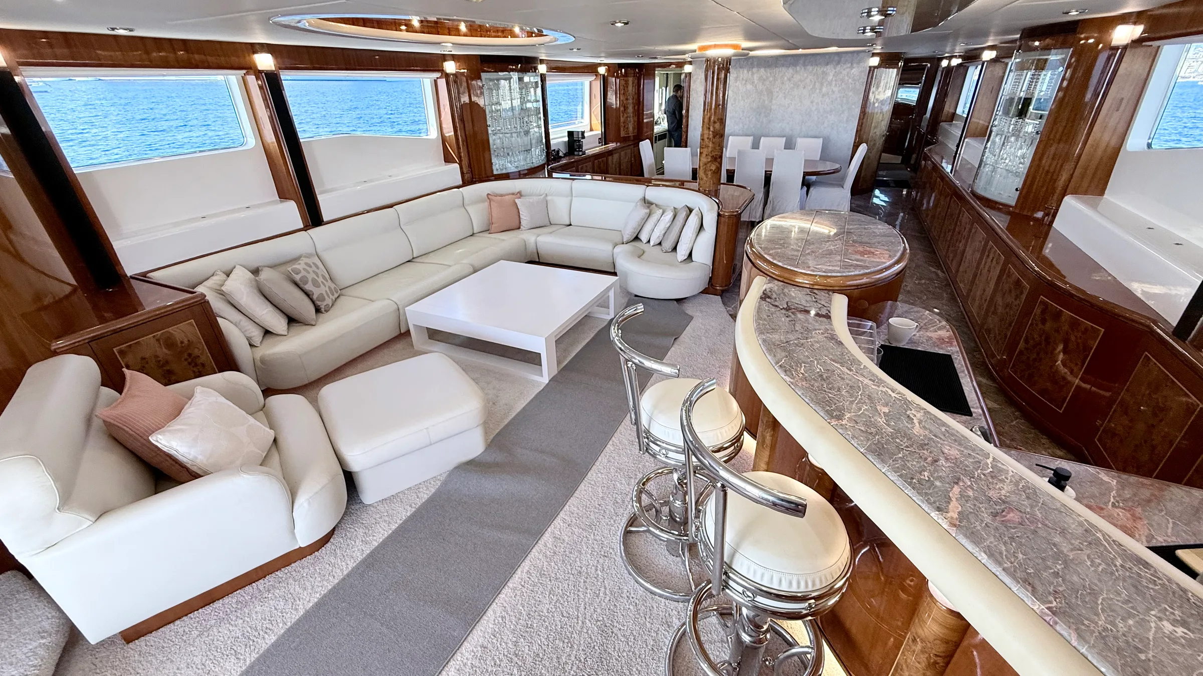 Horizon 110ft, a 110ft yacht in Cabo San Lucas (5)