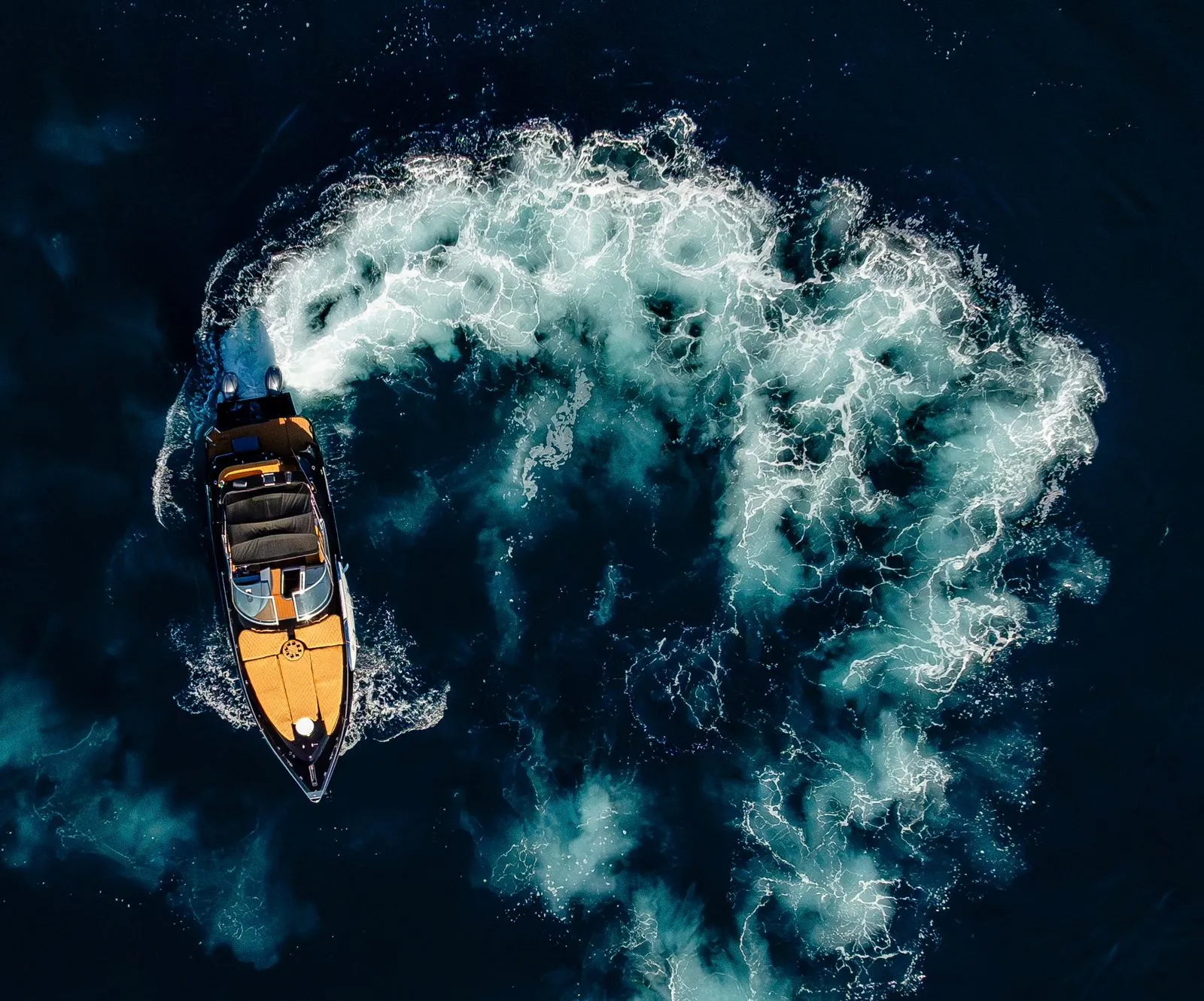 Yacht Cruiser 37ft, a 37ft yacht in Cabo San Lucas (8)