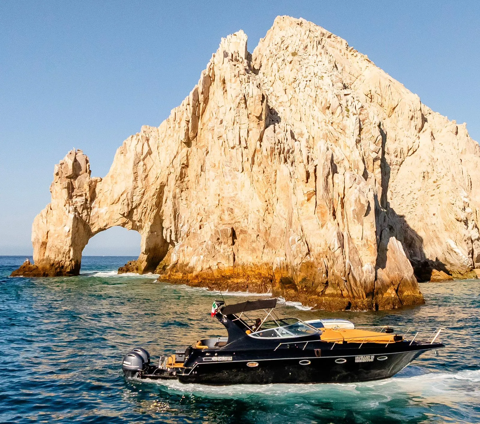Yacht Cruiser 37ft, a 37ft yacht in Cabo San Lucas (6)