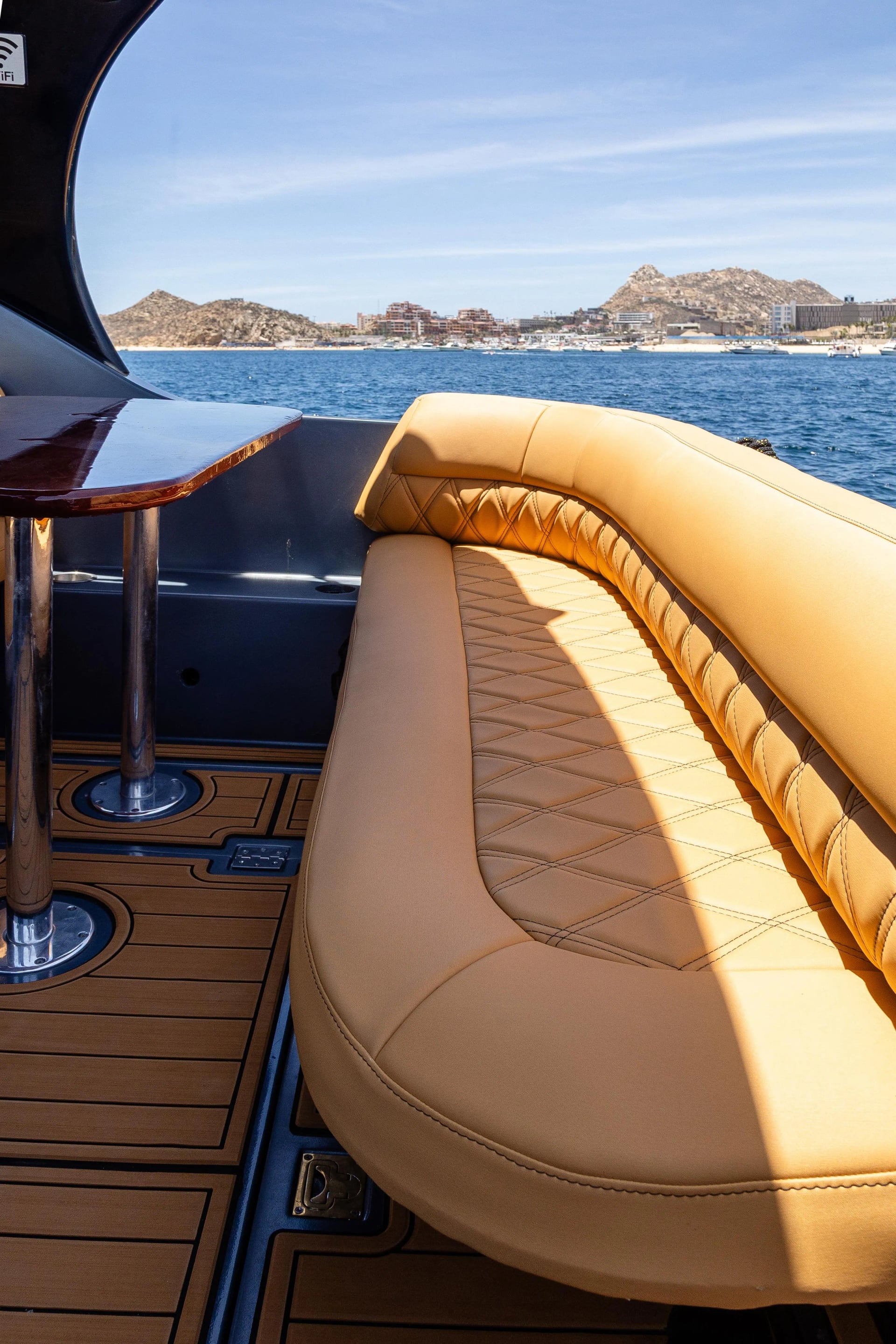 Yacht Cruiser 37ft, a 37ft yacht in Cabo San Lucas (2)